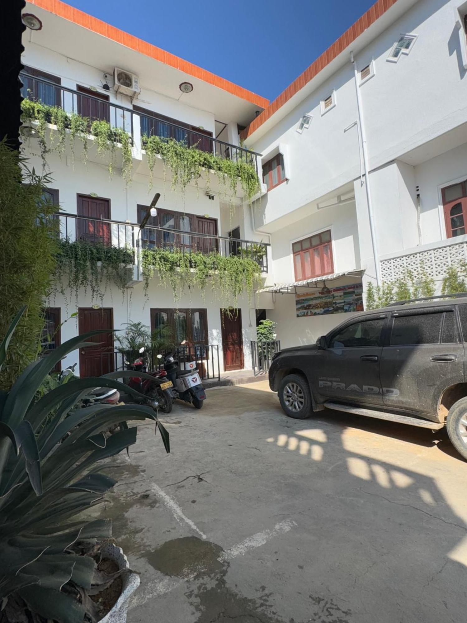 Vang Vieng Green Hotel Exterior photo